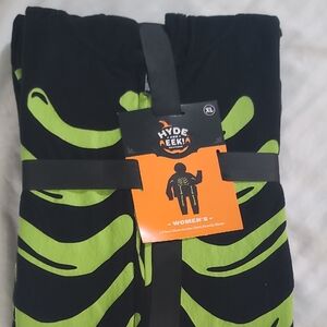 Black and Green Ladies Glow Sleepwear